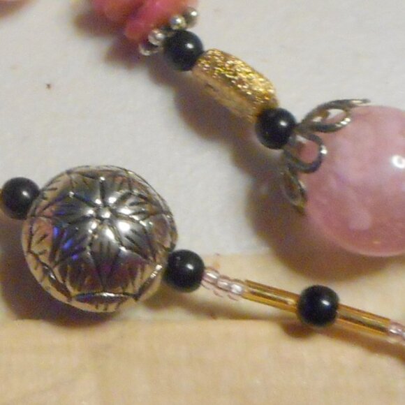 HandCrafted Long Necklace over 25"  ...… pinks - Picture 4 of 7
